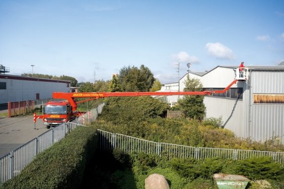 Lkw-Arbeitsbühnen mieten I ANKER Vermietung